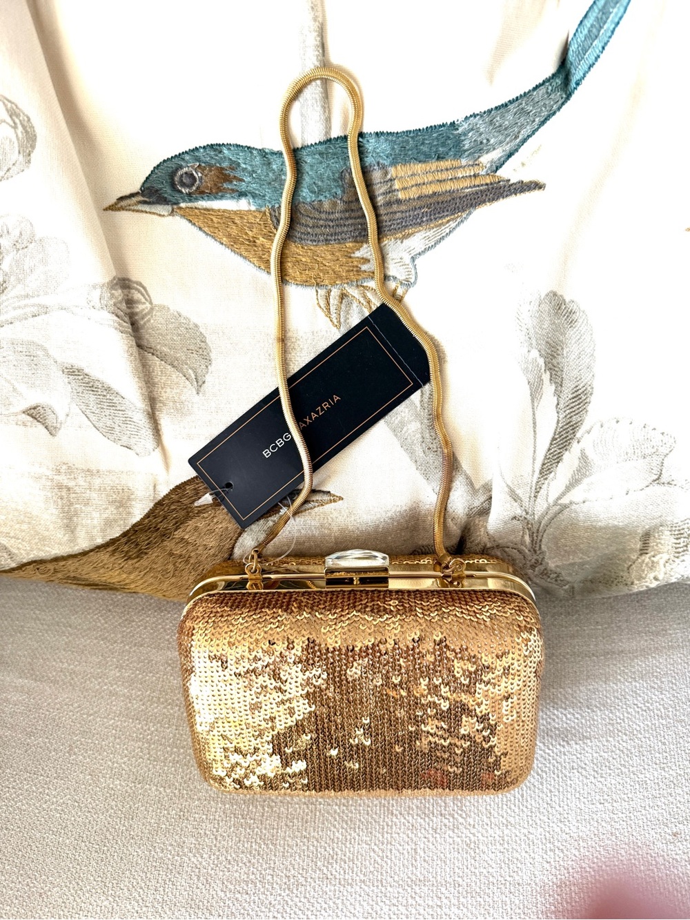 🎀HP🎀 NWT BCBG Gold PURSE BAG w Strap - Stunning! 🎀